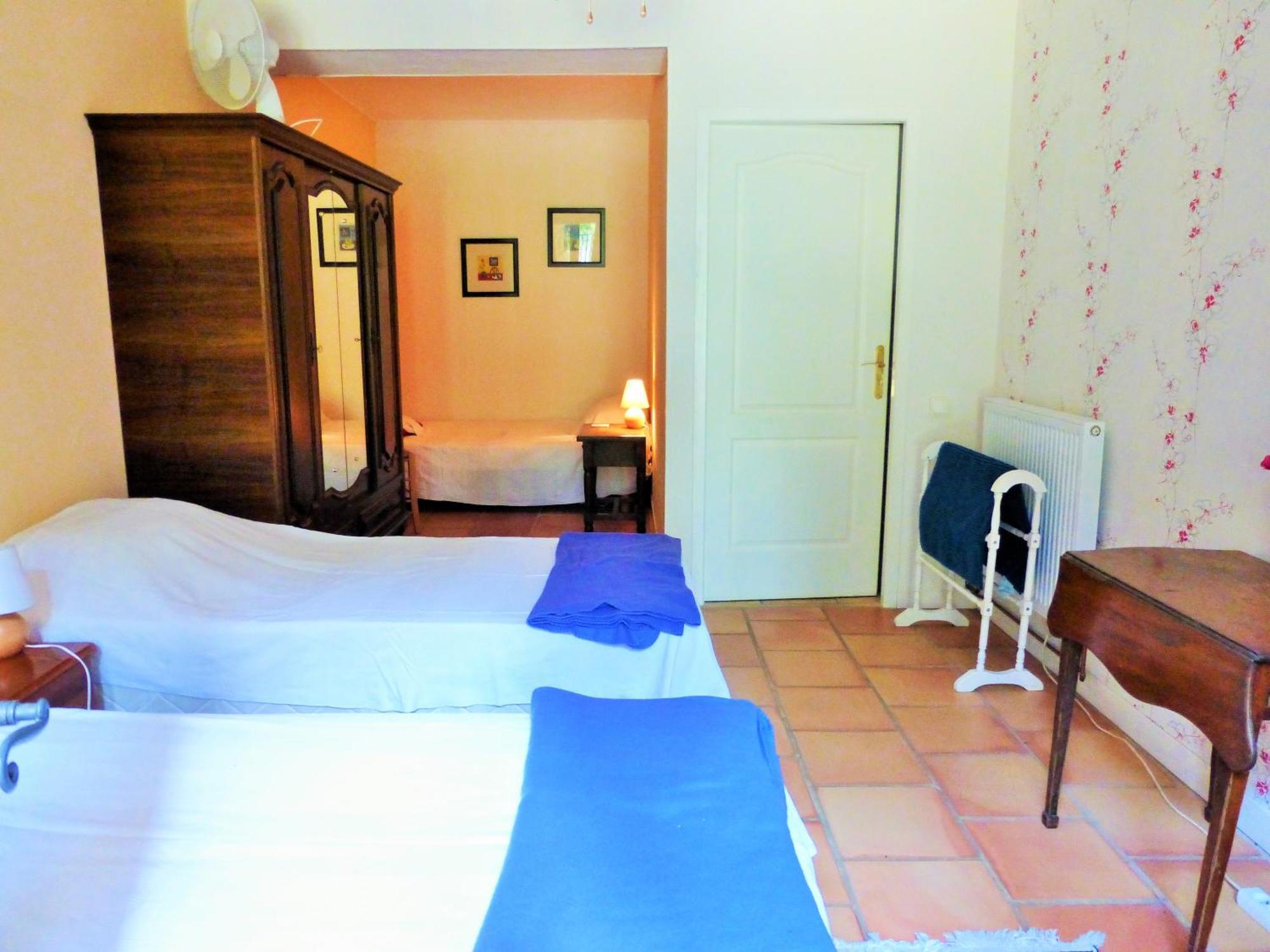 Chateau Du Fraissinet, 6 Gites Sleeping 2-8 Guests, Pool And River On Site La Tronche  Exterior photo