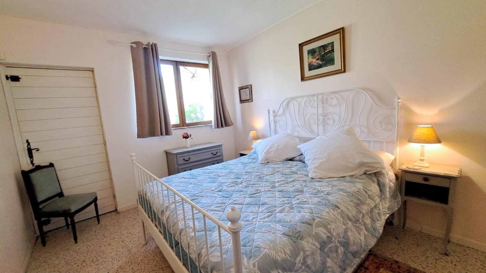 Chateau Du Fraissinet, 6 Gites Sleeping 2-8 Guests, Pool And River On Site La Tronche  Exterior photo